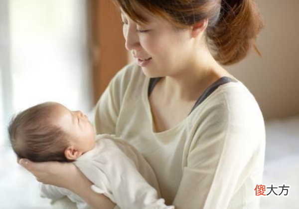 家长这3种行为，容易伤害孩子脊柱发育，现在改还来得及