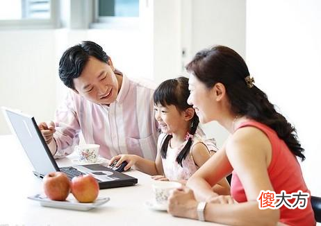 成绩优秀的孩子，父母在班里也会格外受人尊敬，你信不信？