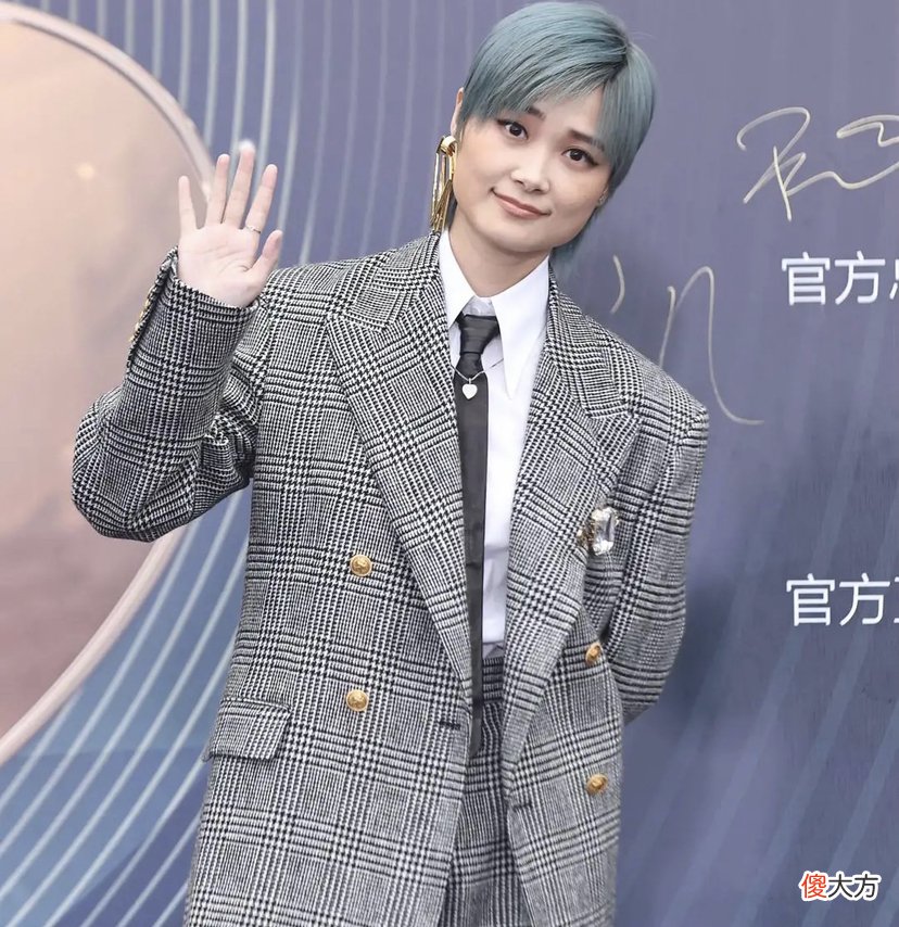 【就爱时尚】微博电影之夜红毯：有人美翻天，有人就是灾难现场，差距有点大