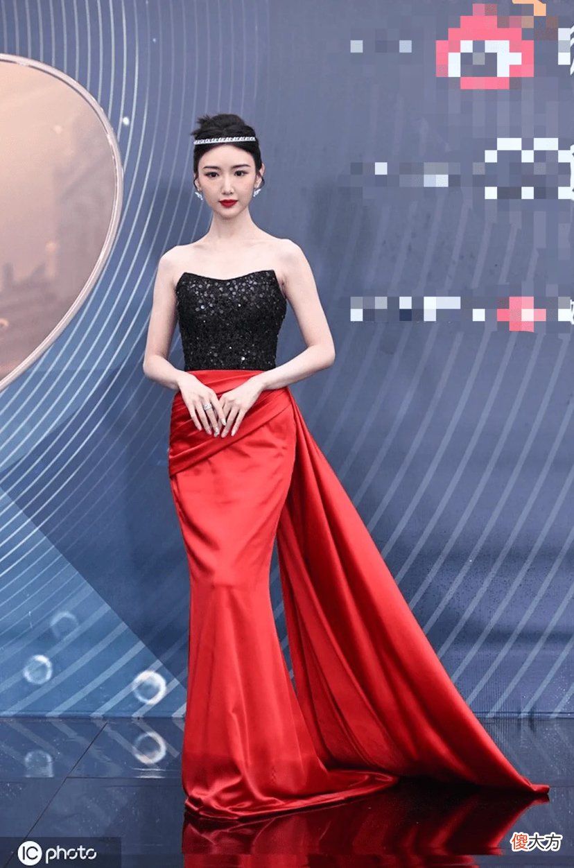 【就爱时尚】微博电影之夜红毯：有人美翻天，有人就是灾难现场，差距有点大