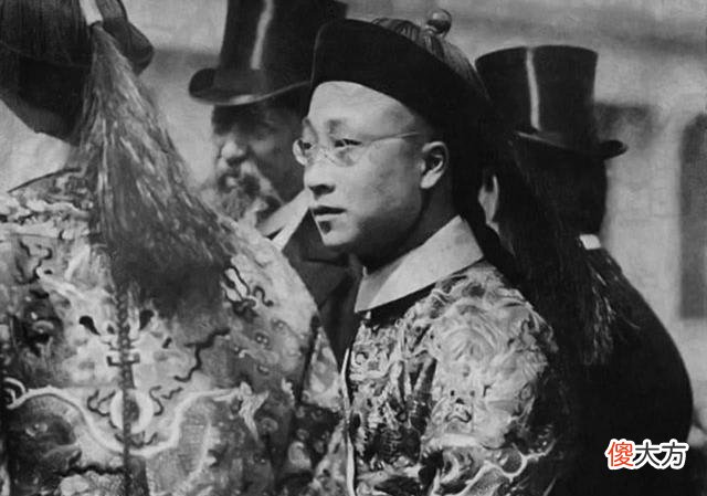 【爱历史】清朝的发型真的是阴阳头？别被电视骗了，他们的真实发型是这样的