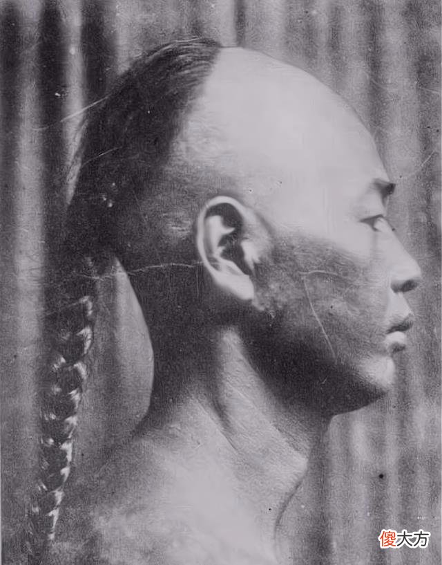 【爱历史】清朝的发型真的是阴阳头？别被电视骗了，他们的真实发型是这样的