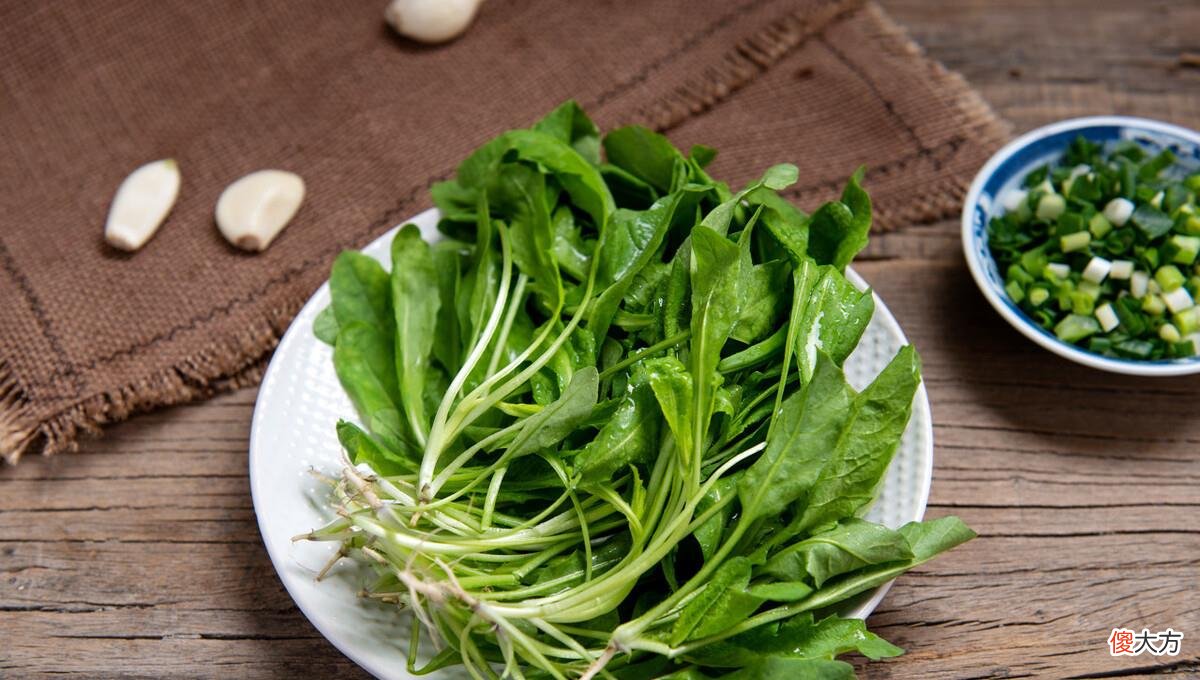 对眼睛好的5种食物，要让孩子多吃，预防近视全靠它们