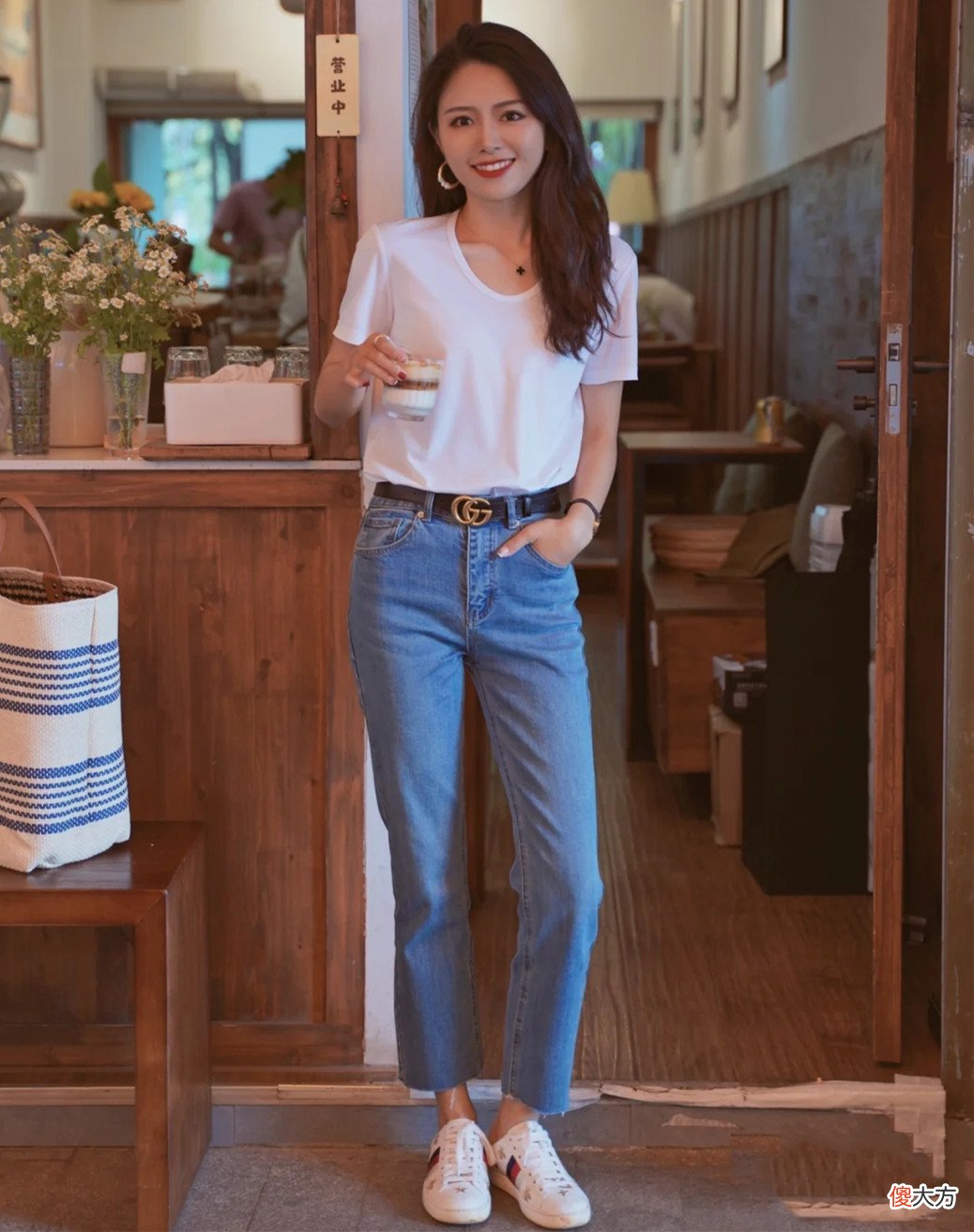 【时尚一点】真正有品位的女人，更侧重下装的选择！今年流行这4件，百搭减龄