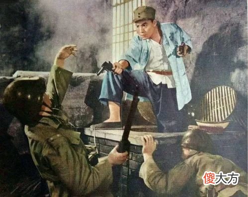 【爱历史】二战日本投降，是因为美国扔了原子弹，还是苏联出兵灭了关东军？