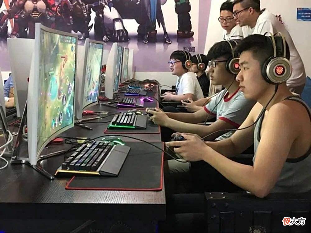 【游戏迷】曾经火爆的网吧行业，如今为何遭到年轻人“嫌弃”？