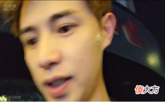 【游戏世界】董锦程户外摆摊直播遭网友灵魂发问，当众自曝自身只有一个蛋！