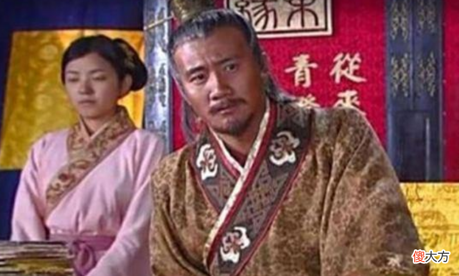 【历史故事】朱元璋批奏折到深夜,宫女心细送来热粥,为何却被处死?