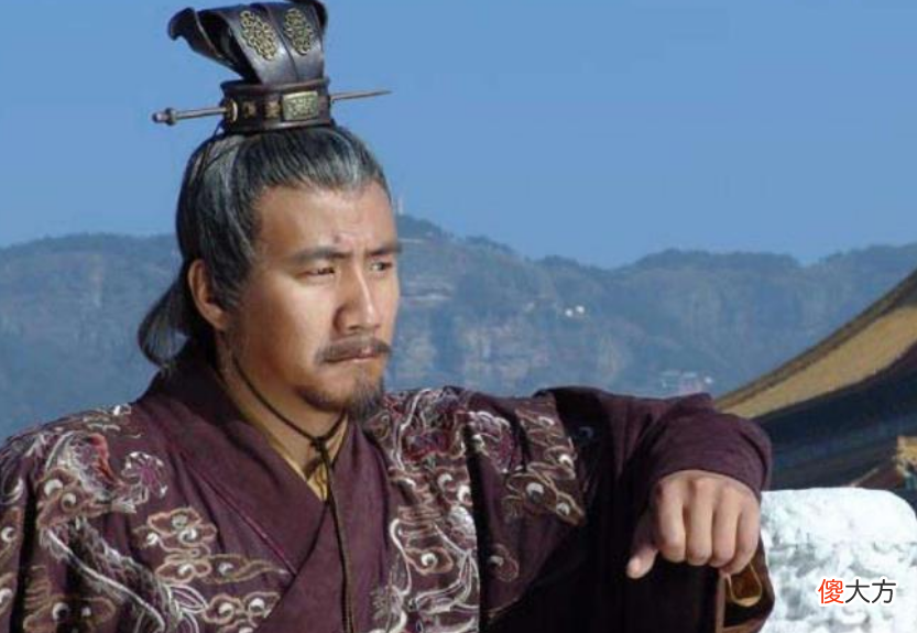 【历史故事】朱元璋批奏折到深夜,宫女心细送来热粥,为何却被处死?