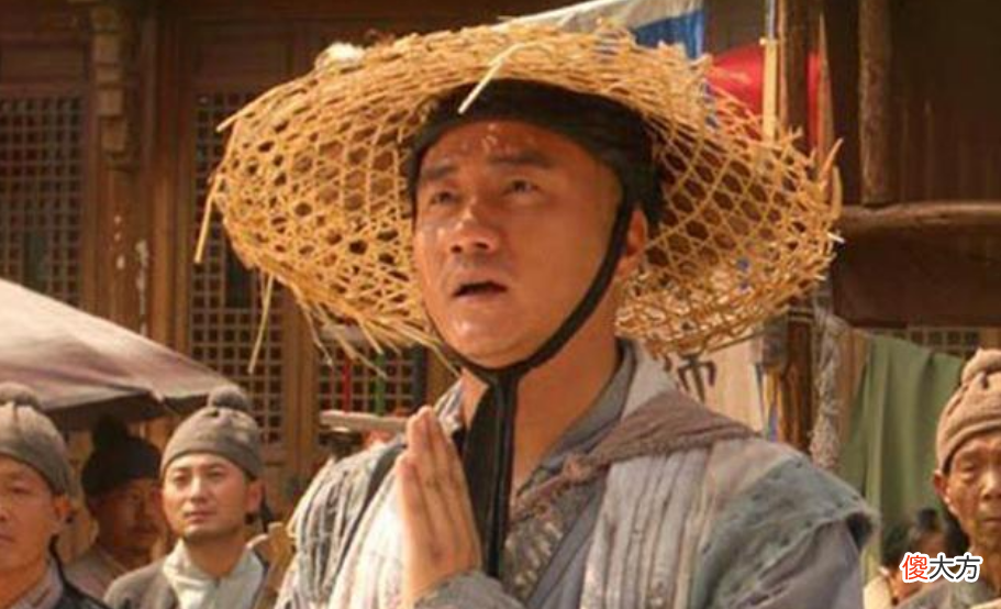 【历史故事】朱元璋批奏折到深夜,宫女心细送来热粥,为何却被处死?