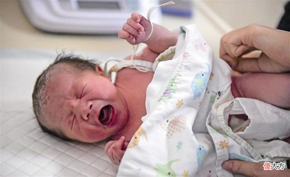 “强迫症”宝妈要忍住，小心伤害新生宝宝！