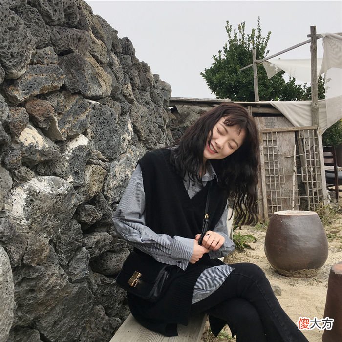 【就爱时尚】解锁秋日学院风秘诀，这样简简单单的叠穿，就很有感觉