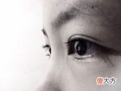 女生桃花眼好吗，女人桃花眼面相