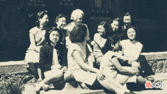 【历史故事】曹锟：迷信“娶妻添福”，一生娶了4个老婆，60岁还强娶19岁少女