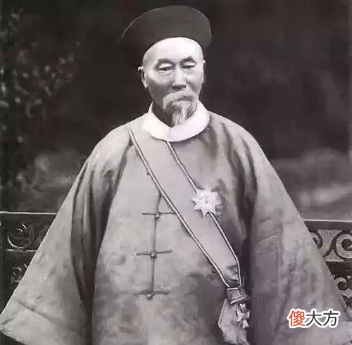 【历史故事】翁同酥嘲笑李鸿章，出联“中堂合肥天下瘦”，李鸿章妙对回敬