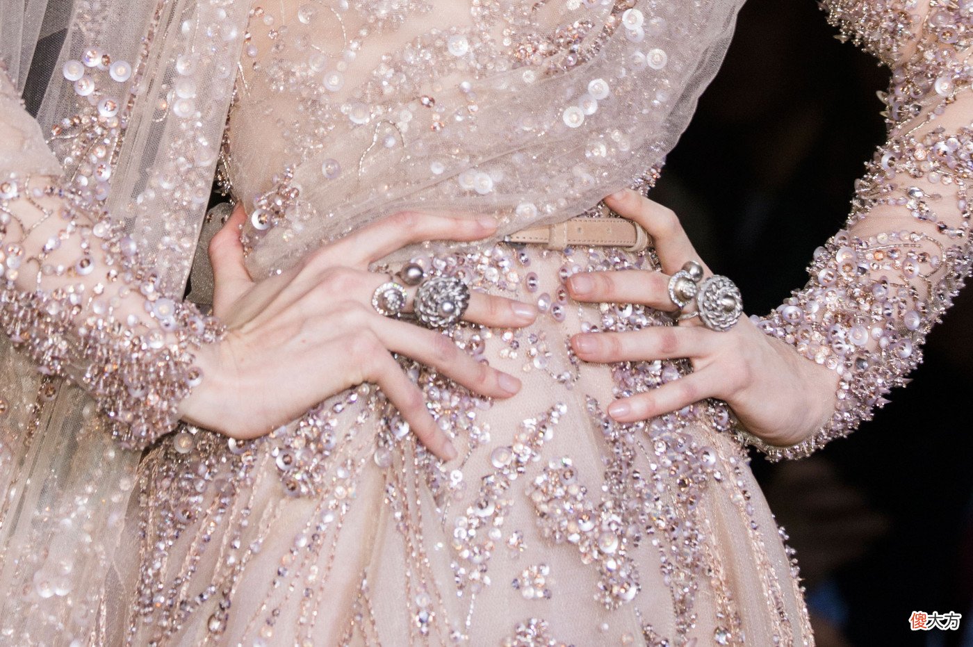 【就爱时尚】只借一线明星的Elie Saab：看看女明星穿上Elie Saab礼服有多美