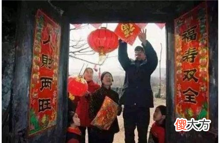 近代唯一一次禁止过春节，老百姓不放假，祝福的话都不能说