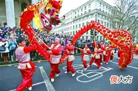 近代唯一一次禁止过春节，老百姓不放假，祝福的话都不能说