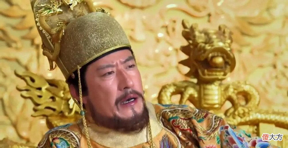 【历史故事】门卒搜得一颗特大的珍珠,尚书杨靖下令让人摔碎,众僚属惊愕万分