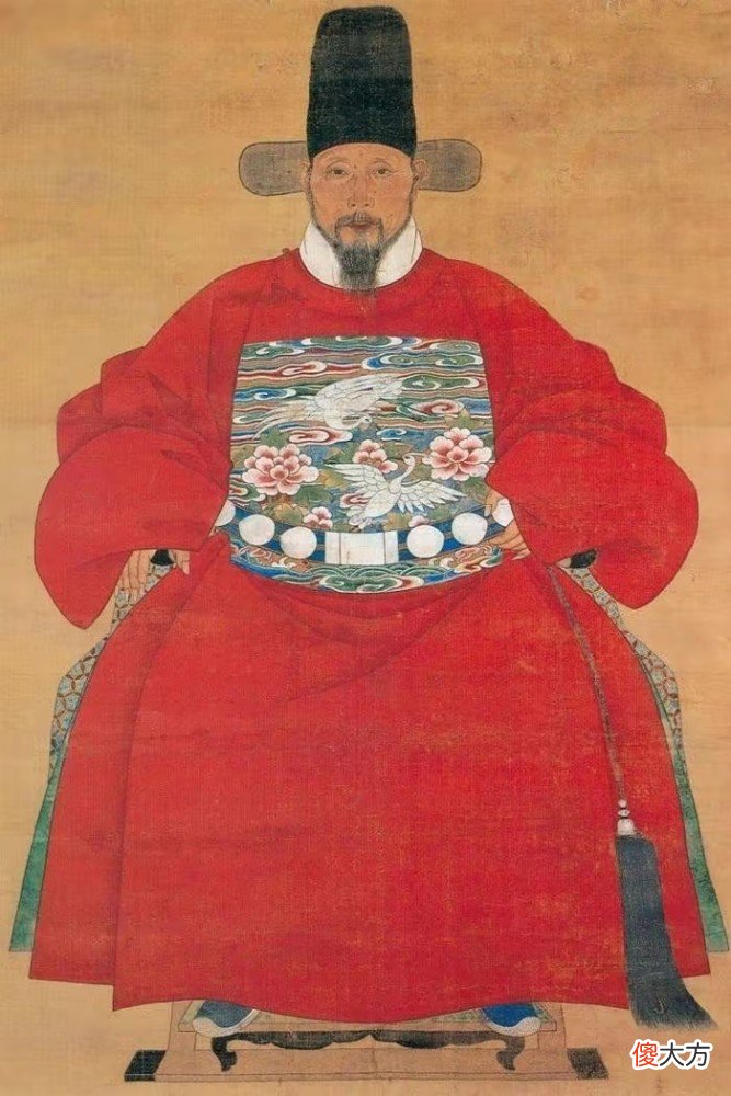 【历史故事】门卒搜得一颗特大的珍珠,尚书杨靖下令让人摔碎,众僚属惊愕万分