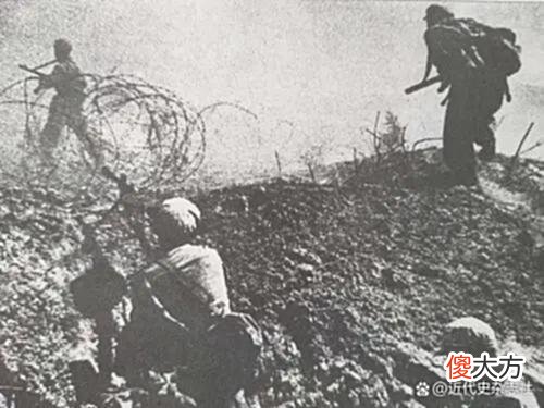 【爱历史】志愿军班长冲入美军阵地发现了一根绳子，再一看笑了：真是好发明