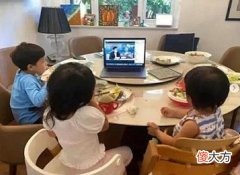 怎样富养孩子？看看霍启刚家3个孩子吃早餐的照片，你就明白了