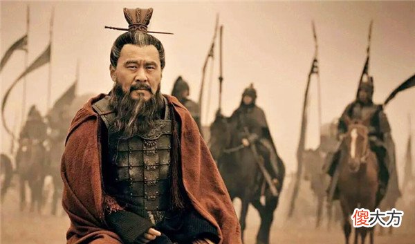 【爱历史】父亲被张飞斩杀，母亲被曹操霸占，他长大后成一代名将，名字熟悉