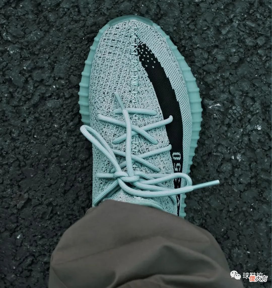 【就爱时尚】椰子配色你来调，传 YEEZY 或将开启 ID 定制服务？＆又一双新 YEEZY 曝光！