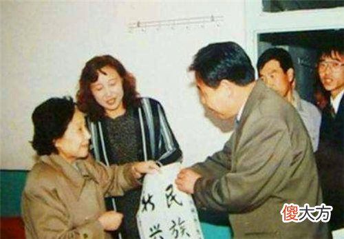 【历史故事】溥仪亲妹妹金志坚：活到2004年，83岁临终还不忘替兄长和家族道歉