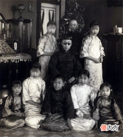 【历史故事】溥仪亲妹妹金志坚：活到2004年，83岁临终还不忘替兄长和家族道歉