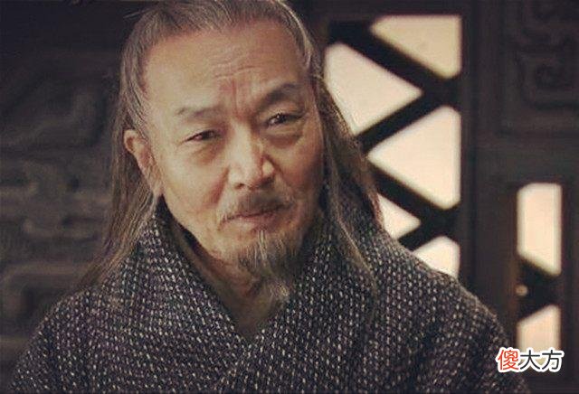 【历史故事】刘备得到诸葛亮之前，为何连出昏招？那是你不知道他有多难