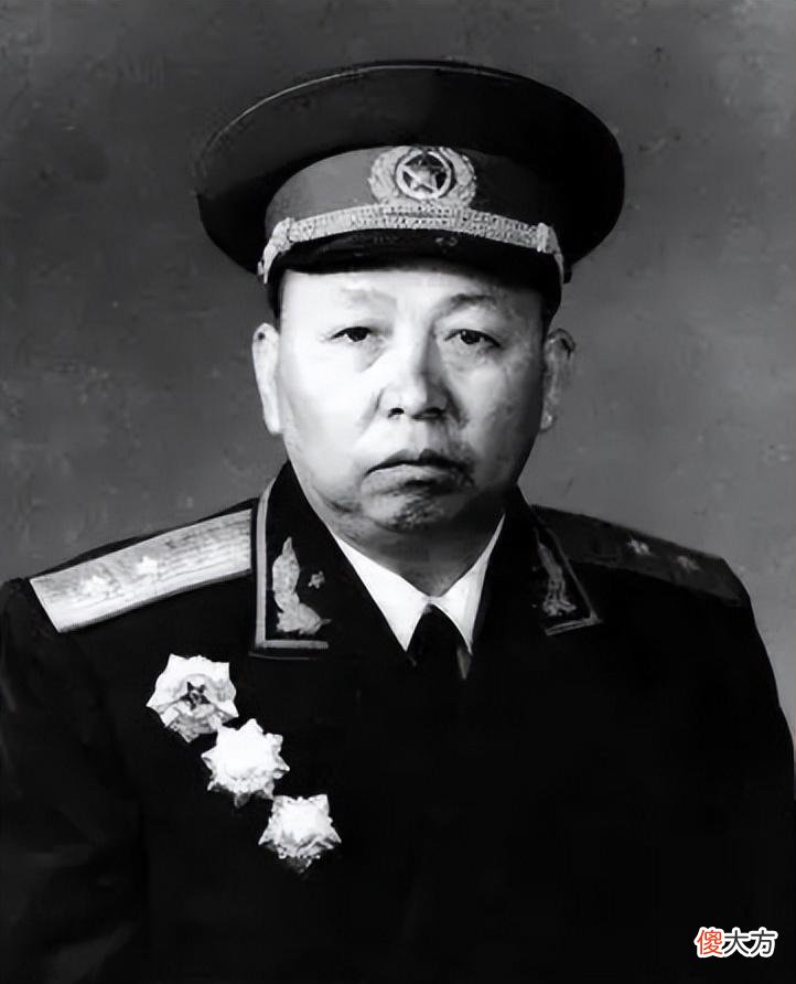 【爱历史】他有两名警卫员是上将，一名部下后成国家主席，被称为首长的首长