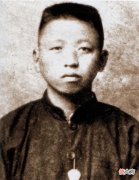 【爱历史】他有两名警卫员是上将，一名部下后成国家主席，被称为首长的首长