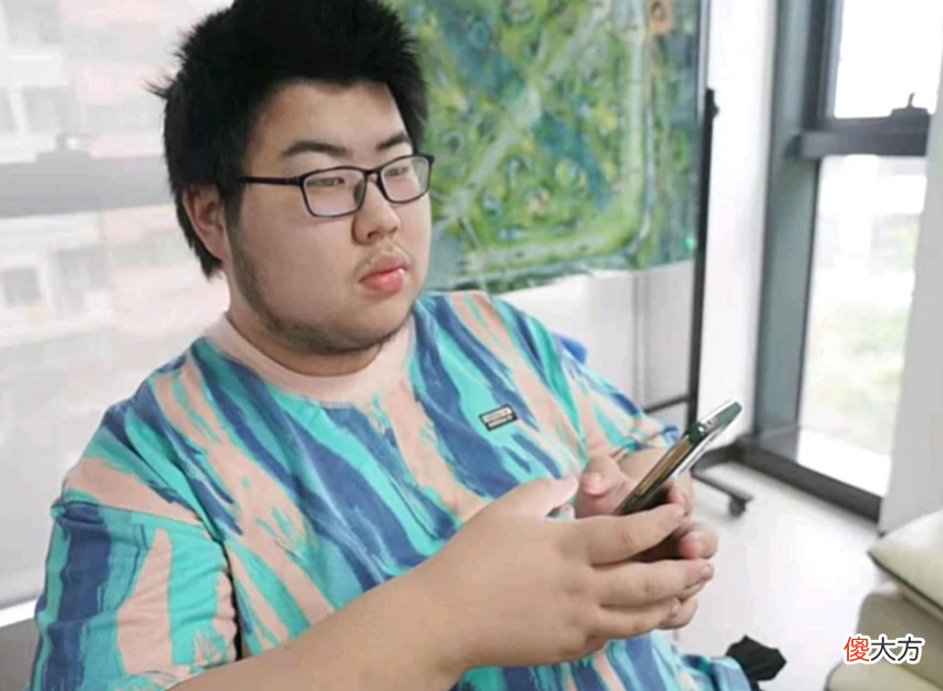 【游戏迷】小胖撞车今屿，今屿自称狼队妖刀，小胖：也不看妖刀在谁旁边