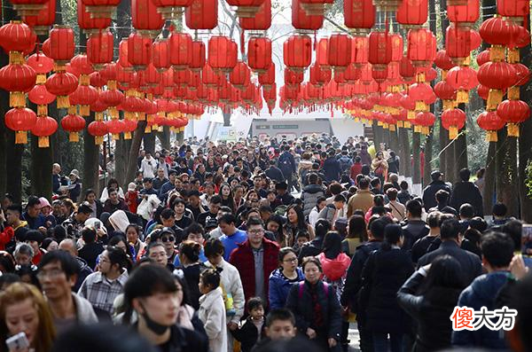 寒假就地过年，孩子在家总玩游戏，如何让孩子的寒假过得有意义呢？