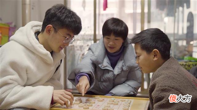 寒假就地过年，孩子在家总玩游戏，如何让孩子的寒假过得有意义呢？