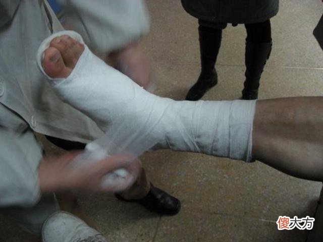 医生忠告：2物要少吃，比味精还伤骨头，提醒家长：尽早撤下餐桌