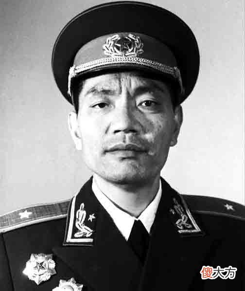 【爱历史】第二野战军共下辖9个军，哪个军的师长，后来比军长发展地还要好
