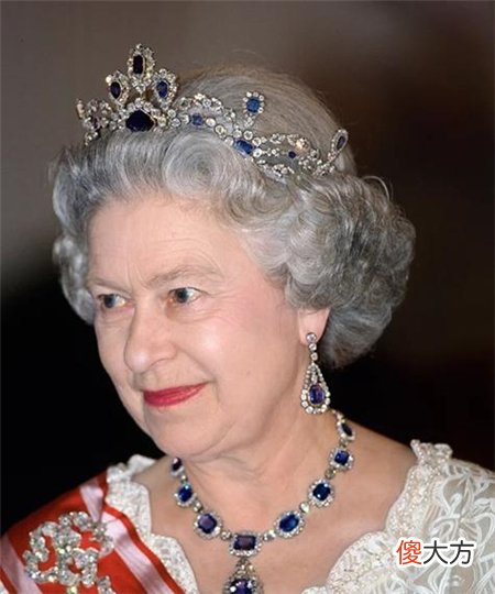 英国女王4大“奇葩”习惯：第3项让很多人摸不着头脑！