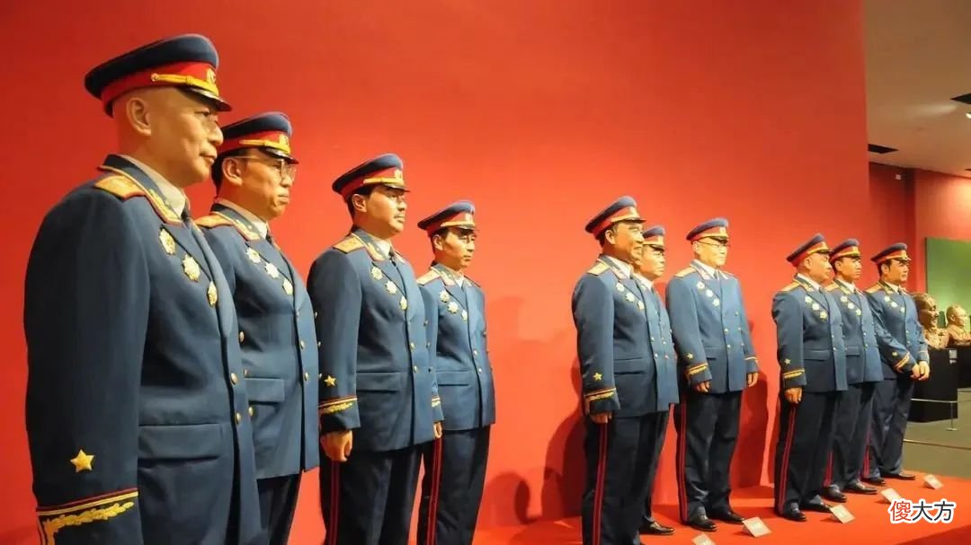 【历史故事】为什么四大野战军政部主任四野谭政是开国大将，别的最高只是开国上将军衔？
