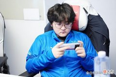 【游戏迷】诗酒因为陪玩遭到重罚，TTG扣他工资又停止赛训，下场令人唏嘘