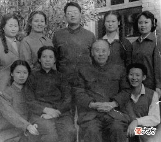 【爱历史】嫁给爱情是一种什么样的体验？郭翼青与程潜相濡以沫33年