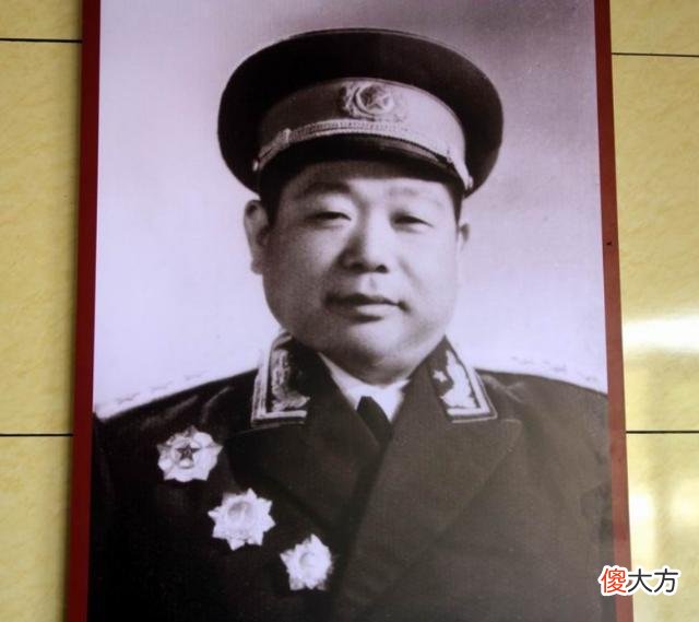【历史故事】假如二野大军也拥有四个兵团，有两位名将，最有希望成为兵团司令