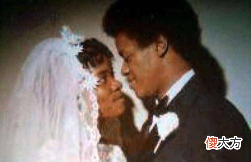 男子死亡18年后突然出现，妻子死不承认闹上法庭！