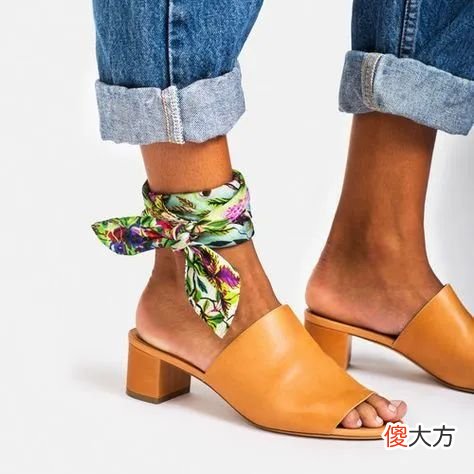 【时尚一点】丝巾有多少种系法 你就有多少新造型