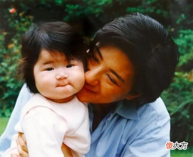 【历史故事】日本良子皇后的基因真强大，遗传小眼睛给重孙女，连雅子都没办法