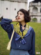【时尚一点】戴丝巾如何避免显老气？掌握这些“搭配法则”，让你优雅又显年轻