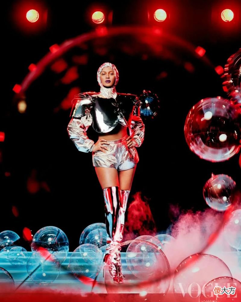 【就爱时尚】时隔6年华丽回归 Beyoncé依旧是时尚顶流