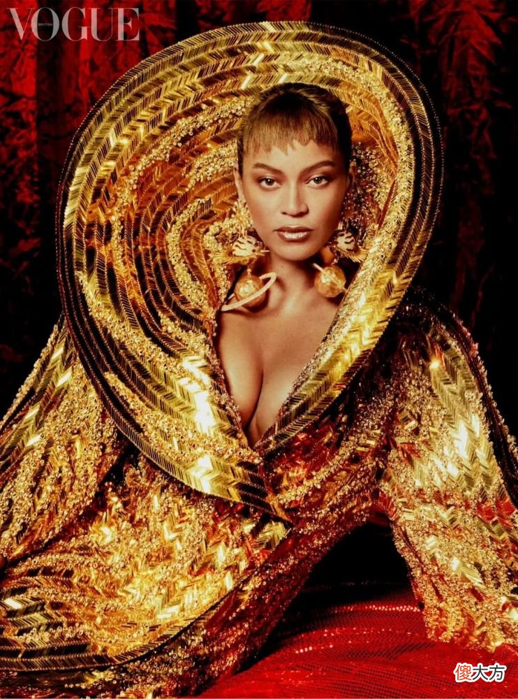 【就爱时尚】时隔6年华丽回归 Beyoncé依旧是时尚顶流