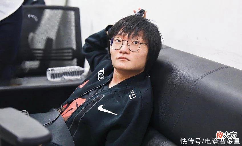 【游戏世界】山鸡也能登上最佳阵容？两大解说公开投票，膏子哥也不能忘
